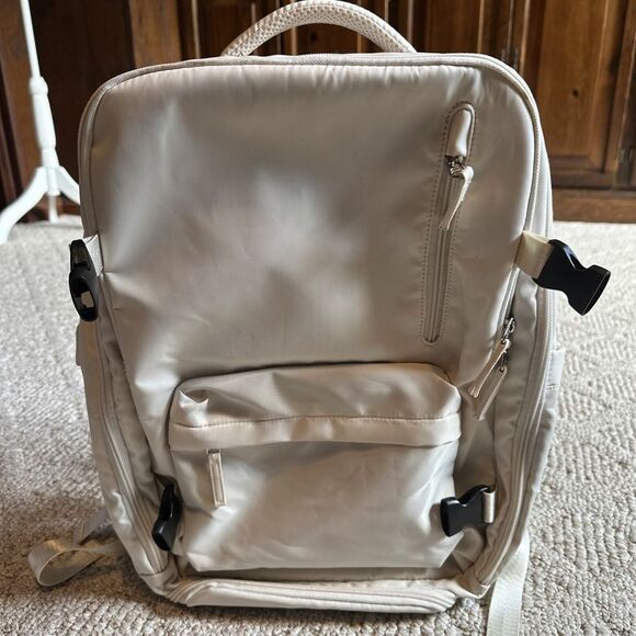 Large Travel Padded Laptop Backpack Case , Charging Port NWOT - Cream‎ - Picture 1 of 7